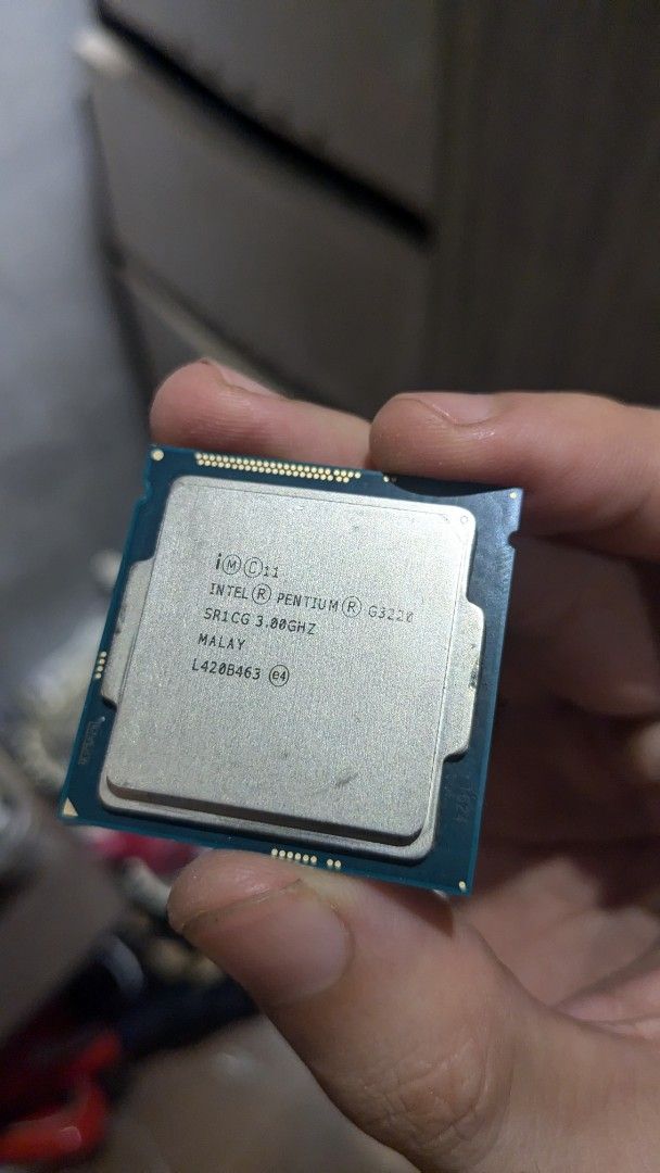 Intel Pentium G3220 CPU (Category: Desktops) located in Marikina City. Submitted by gonegonethankyou (Listing ID 1401315869, Image 1). Description: Intel Pentium G3220 dual-core desktop CPU with a 3.0 GHz clock speed and integrated Intel HD Graphics. It has 2 cores and 2 threads, with a 3 MB shared L3 cache. It uses an LGA 1150 socket and supports DDR3-1333 dual-channel memory. Designed for everyday computing and budget systems. CPU ONLY BUYER SH