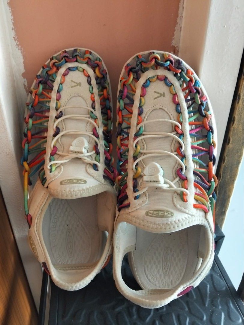 Keen Sandals (Category: Sandals) located in Singapore. Submitted by nsandrh (Listing ID 1401268682, Image 2). Description: .