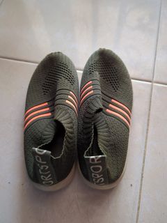 (Category: ) located in . Submitted by wardrobe.kosong (Listing ID 1401178422, Image 1). Description: .