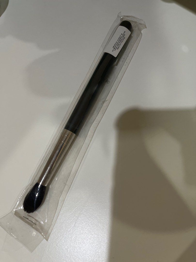 MAC 240S large tapered Blending makeup Brush (Category: Makeup) located in Manila. Submitted by marylouche42170 (Listing ID 1401166882, Image 2). Description: - MAC 240S large tapered blending makeup brush - Brand new and unused - Still in original packaging - Features a black handle and silver ferrule - Dark, rounded brush head - Includes barcode sticker.