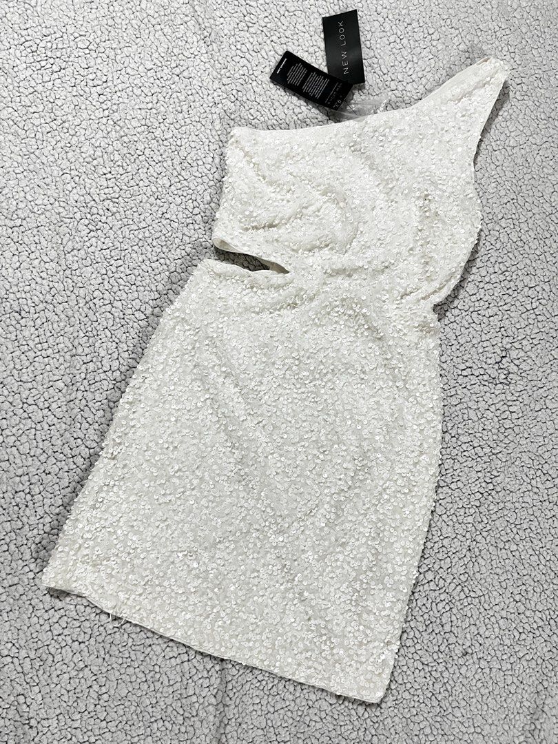 New Look Sequin One Shoulder Dress (Category: Dresses) located in San Fernando. Submitted by declutterbydani__ (Listing ID 1401281055, Image 1). Description: brandnew with tags with cut out (sexy!!!) stretchable from box, it cant fit me .