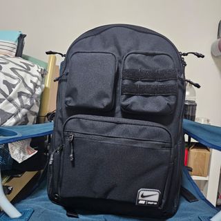(Category: ) located in . Submitted by eesmokee (Listing ID 1401321605, Image 1). Description: .