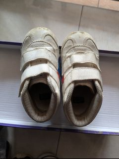 (Category: ) located in . Submitted by wardrobe.kosong (Listing ID 1401176149, Image 1). Description: .