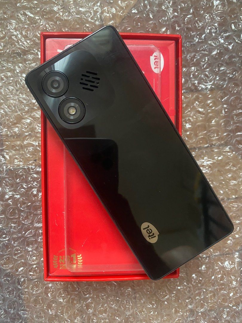 Original Itel Neo R60+ 4G Smartphone (Category: Early Generation Mobile Phones) located in Abucay. Submitted by abpshop (Listing ID 1401235627, Image 2). Description: Brandnew itel neo r60+ mobile phone good for backup phone, with Facebook, Tiktok, Youtube, X, Google News, Weather, installed games, type c charger with box Specifications . 3.0 Big Screen . 4G Network . Wifi Hotspot . Composite Panel Design . 2000 mAh Battery, Standby 40 Days . Kin