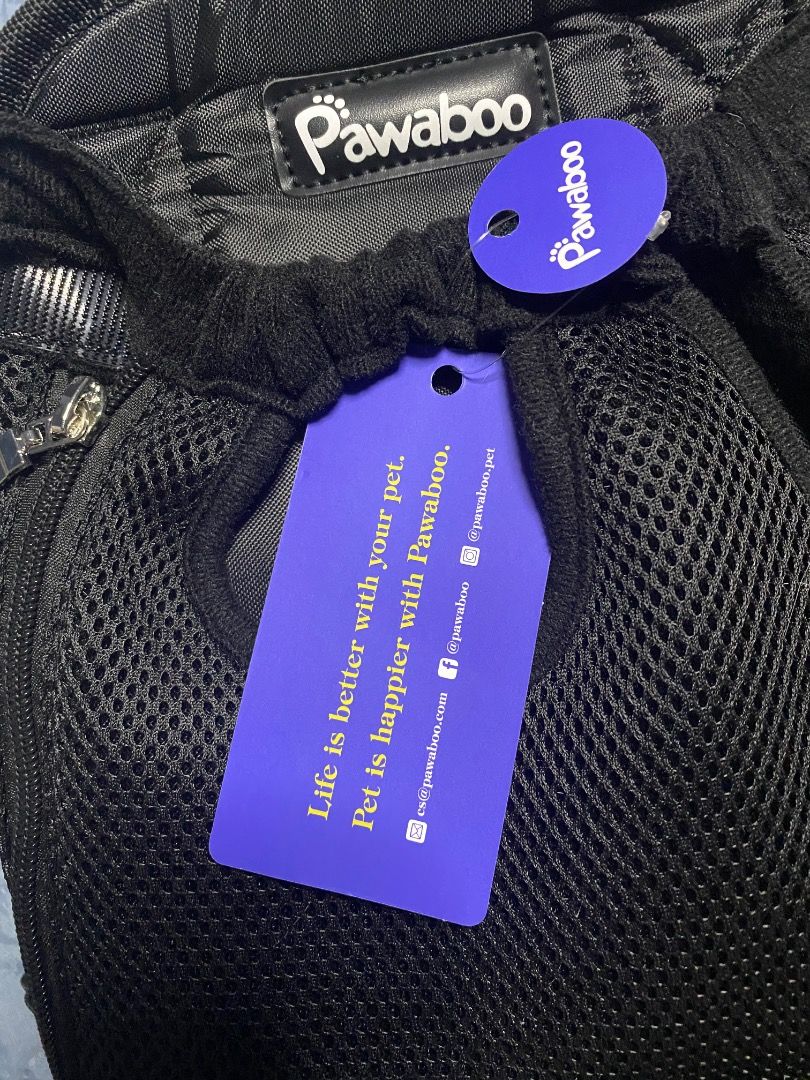 Pawaboo Pet Carrier Backpack small/medium dogs cats (Category: Homes & Other Pet Accessories) located in Manila. Submitted by ya1121 (Listing ID 1401301478, Image 3). Description: - Pawaboo pet carrier backpack for small pets. - Designed for small dogs and cats. - Features breathable mesh for ventilation. - Adjustable straps for a secure fit. - Includes openings for legs and head. - Ideal for walks, hikes, and travel. -BINUKSAN LANG PARA ISUKAT S