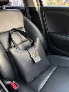 (Category: ) located in . Submitted by preloved_paraphernalia (Listing ID 1401292567, Image 1). Description: .