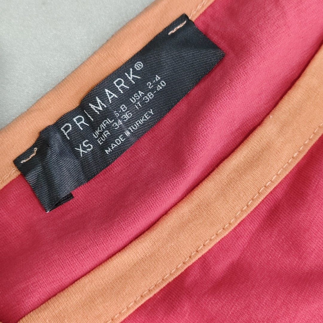 Primark Waikiki Crop Top XS (Category: Others Tops) located in Manila. Submitted by itseyren (Listing ID 1401176362, Image 3). Description: - Pink crop top - Orange trim and straps - "Welcome to Waikiki Hawaii" graphic - Size: XS .