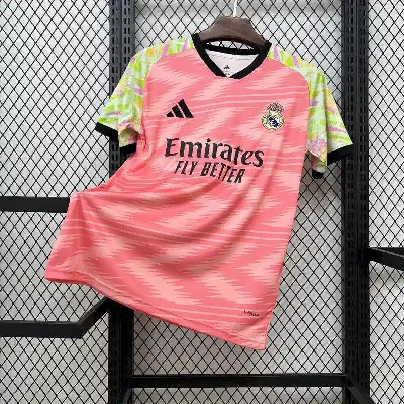 Real Madrid Pre-match Fans Mens Pink Jersey Shirt 2025/26 (Category: Activewear) located in Singapore. Submitted by strangertides (Listing ID 1401177213, Image 1). Description: This is a listing for pre-order of item. No ready stock. Jersey type: ✔️ Fans version Mens Shipping Details: ✔️ Order and delivery is about 7-9 days or less. ✔️ Delivery via courier company Sizes: ✔️ S-2XL (Mens) 4XL for selected designs mentioned in listing title Size cha