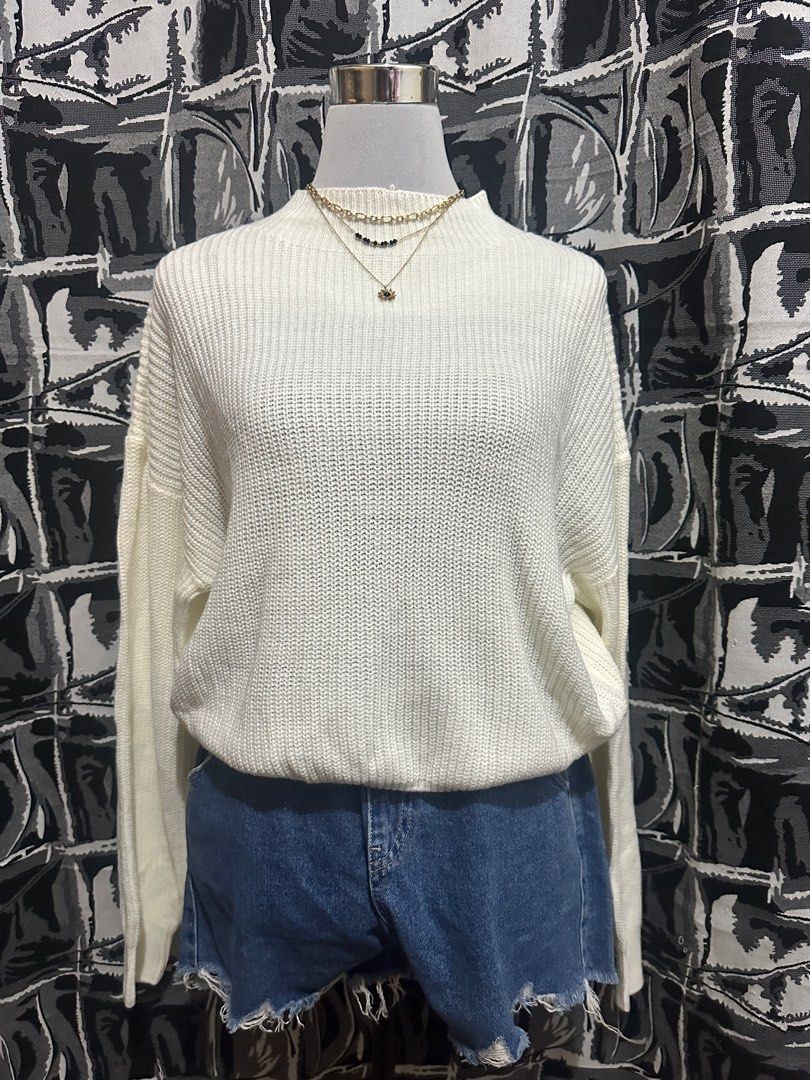 Shein Curve White Sweater 1XL (Category: Coats, Jackets and Outerwear) located in Antipolo. Submitted by declutteringsizzy (Listing ID 1401275619, Image 1). Description: - Shein Curve white sweater - Size: 1XL - Style: Mock neck, long sleeves - Material: Knit fabric - Color: White - Width = 23.5in” - Length = 19in”.