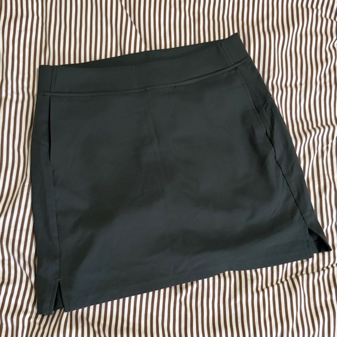 32COOL Active Skort (Category: Skirts) located in San Pablo. Submitted by decluttx (Listing ID 1401399885, Image 1). Description: Size S but can fit up to M to semi L (since American size) Brand new w/o tag Rfs: not my style.