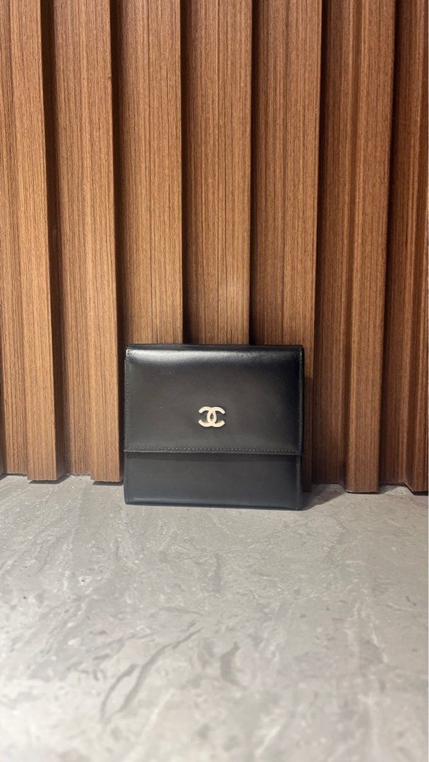 Authentic Chanel Compact Wallet (Category: Luxury Bags & Wallets) located in Trece Martires City. Submitted by imwelllovedvintage (Listing ID 1401489090, Image 1). Description: ❗️No return, no exchange unless proven fake by professional authenticators❗️ Authentic Chanel Compact Wallet •recolored to black •matte finish •has paint stains inside •with authenticity card •last price posted ❌LOW BALLERS WILL BE IGNORED ❌NO 🍊 CHECKOUT ❗️STRICTLY 1 DAY 