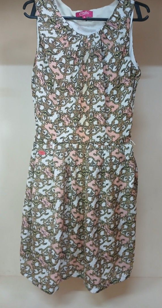 Casual Dress Candies (Category: Dresses) located in Navotas City. Submitted by rainepreloved (Listing ID 1401430197, Image 3). Description: CASUAL DRESS Brand: Candies Size: Small Price : 380 + sf ✅️ Condition: Very Good pa ang stitchings and cloth, barely used. Need wash since may yellowing part RFS: Decluttering, moving out soon Location: Navotas Mode of Payment: GCASH Mode of Delivery: Lalamove, J&T (No cod, payment first. If you want pwedeng 