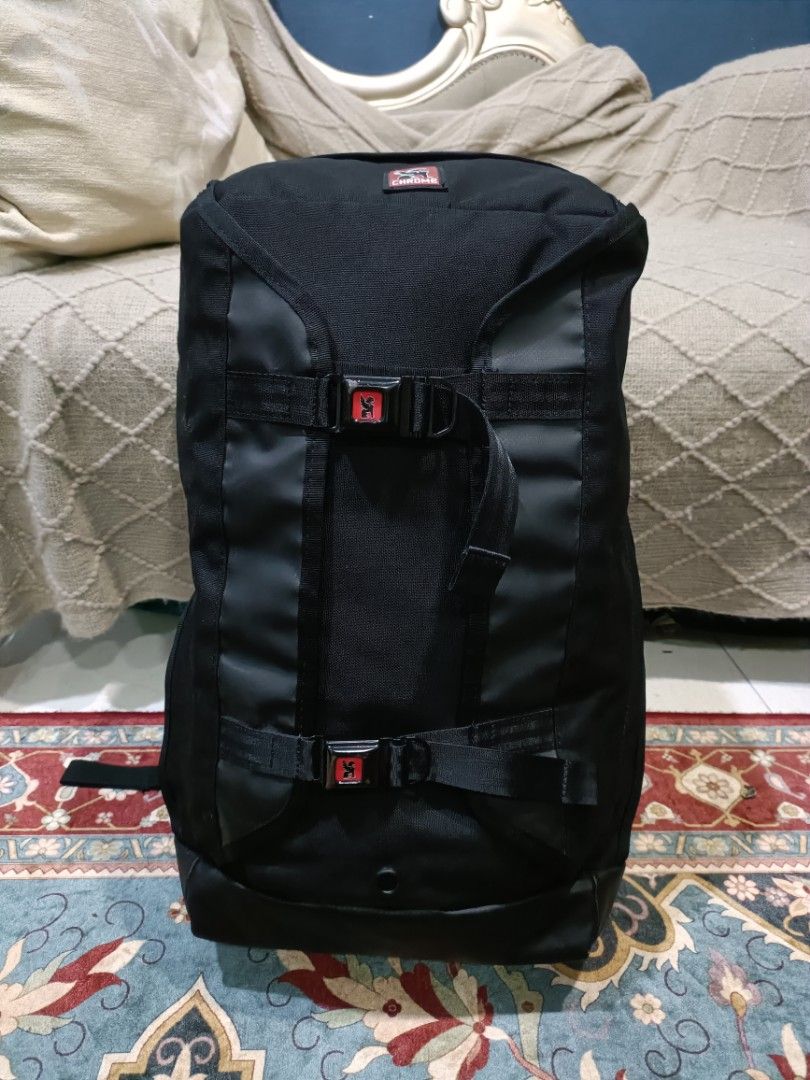 Chrome Backpack (Category: Backpacks) located in Sungai Petani. Submitted by littlehouse15 (Listing ID 1401525409, Image 1). Description: Original Chrome Backpack Made in China ❎ Koyak, ❎ Pinhole, ❎ Pudar Condition 9/10 Postage +7/15.