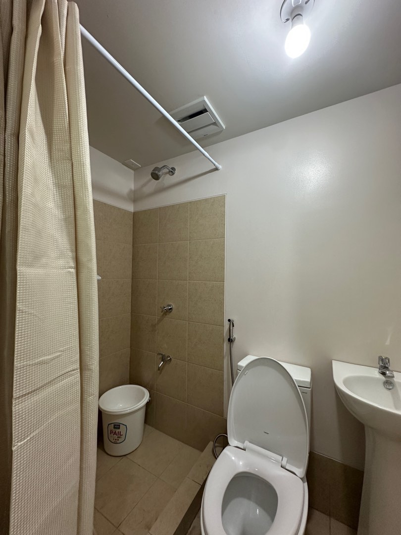 (Category: ) located in . Submitted by borktrade (Listing ID 1401445964, Image 1). Description: .