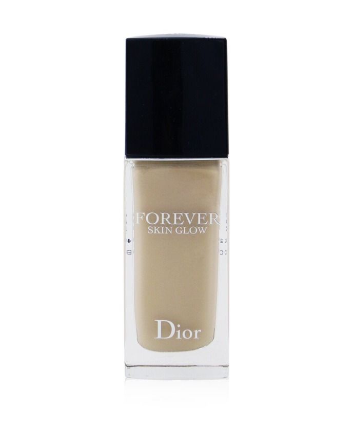 Dior Forever Skin Glow 2CR - 30ml ( No Box) (Category: Makeup) located in Manila. Submitted by memorylanestore (Listing ID 1401409512, Image 1). Description: The Dior Forever Skin Glow foundation gives the complexion a radiant finish that lasts all day: tested through heat, sweat and humidity, it delivers 24-hour wear. Offering medium-to-full coverage, the foundation evens out the complexion, hydrates and smooths the skin while providing optimal 
