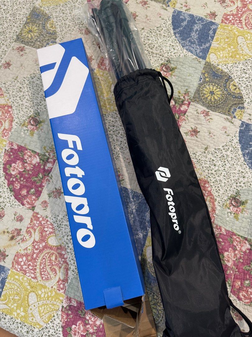 Fotopro x2 lite standard tripod (Category: Camera Bags & Carriers) located in San Juan City. Submitted by crazy4u221 (Listing ID 1401411641, Image 1). Description: Rfs: decluttering Bought at Henrys for 1699php Never used..