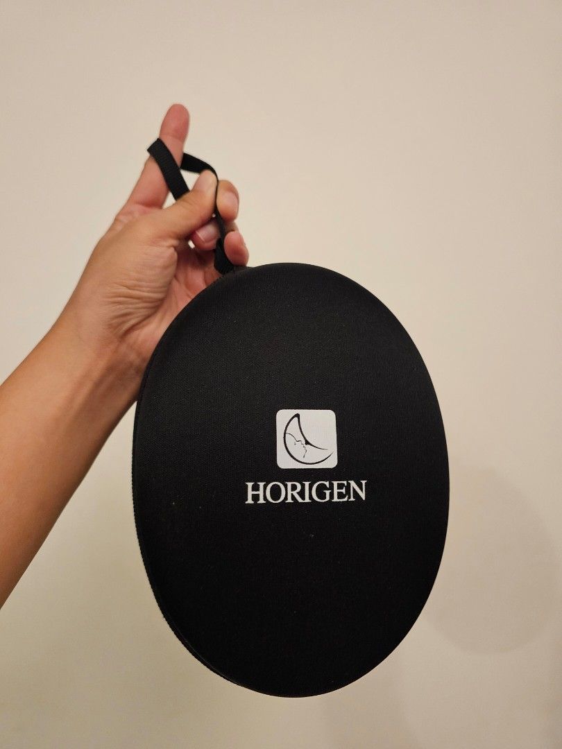 Horigen Wearable Breast Pump (Category: Breastfeeding & Bottle Feeding) located in Cavite. Submitted by hellovenice_ (Listing ID 1401496389, Image 3). Description: -comes with all the accessories and pouch -not using it anymore.