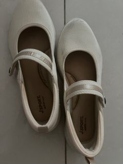(Category: ) located in . Submitted by deepthi5 (Listing ID 1401450252, Image 1). Description: .