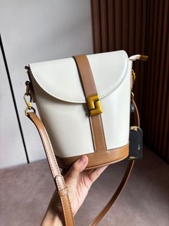 (Kategori: ) berada di . Dikirim oleh laveender (ID iklan 1401515133, Gambar 1). Deskripsi: .