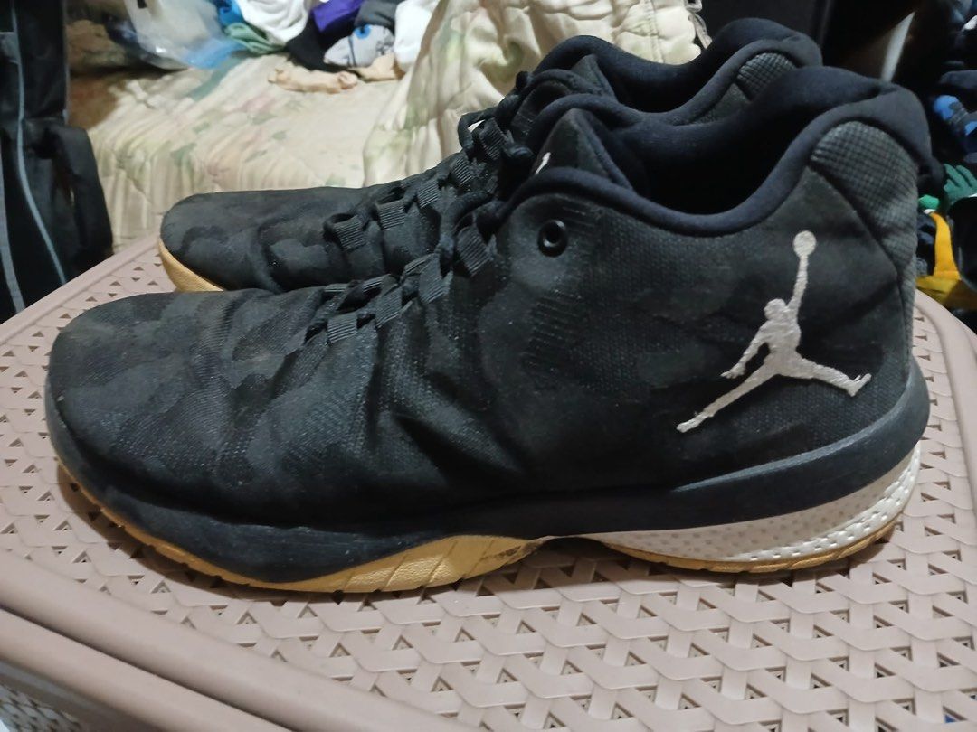Jordan 9.5 US Black Camo Sneakers (Category: Sneakers) located in Guiguinto. Submitted by riesefeld (Listing ID 1401474733, Image 2). Description: - Black Jordan sneakers - Camo pattern - US Size: 9.5 - UK Size: 8.5 - EUR Size: 43 - 27.5 cm - Made in Vietnam - Black upper, white sole - With laces.