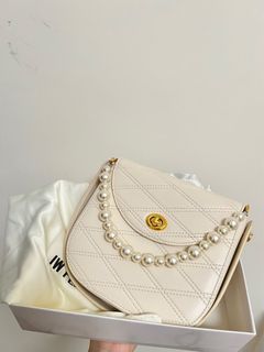 （分類：）位於 。 由 tarlarom 提交（商品編號 1401455199，圖片 1）。簡介： 。