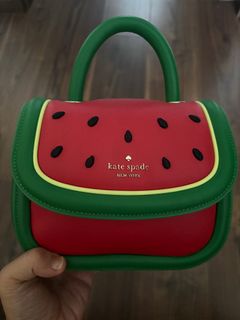 (Category: ) located in . Submitted by shopforluxsg (Listing ID 1401530129, Image 1). Description: .