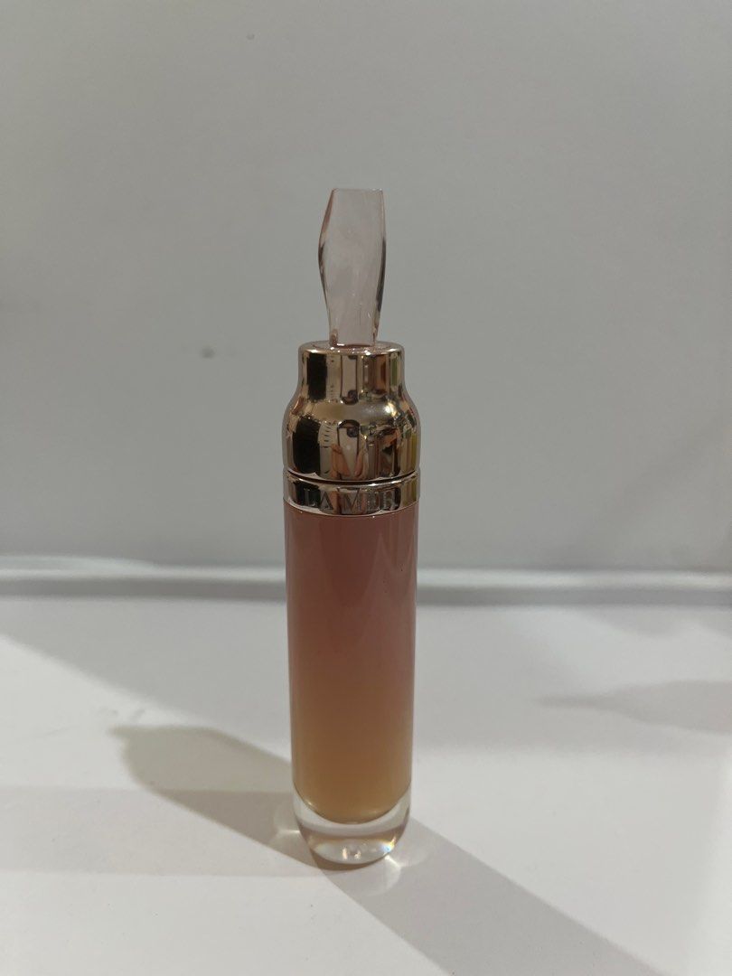 La Mer the lip volumizer (Category: Makeup) located in Manila. Submitted by marylouche42170 (Listing ID 1401363753, Image 2). Description: Full size, Unused item From Christmas set No individual box.
