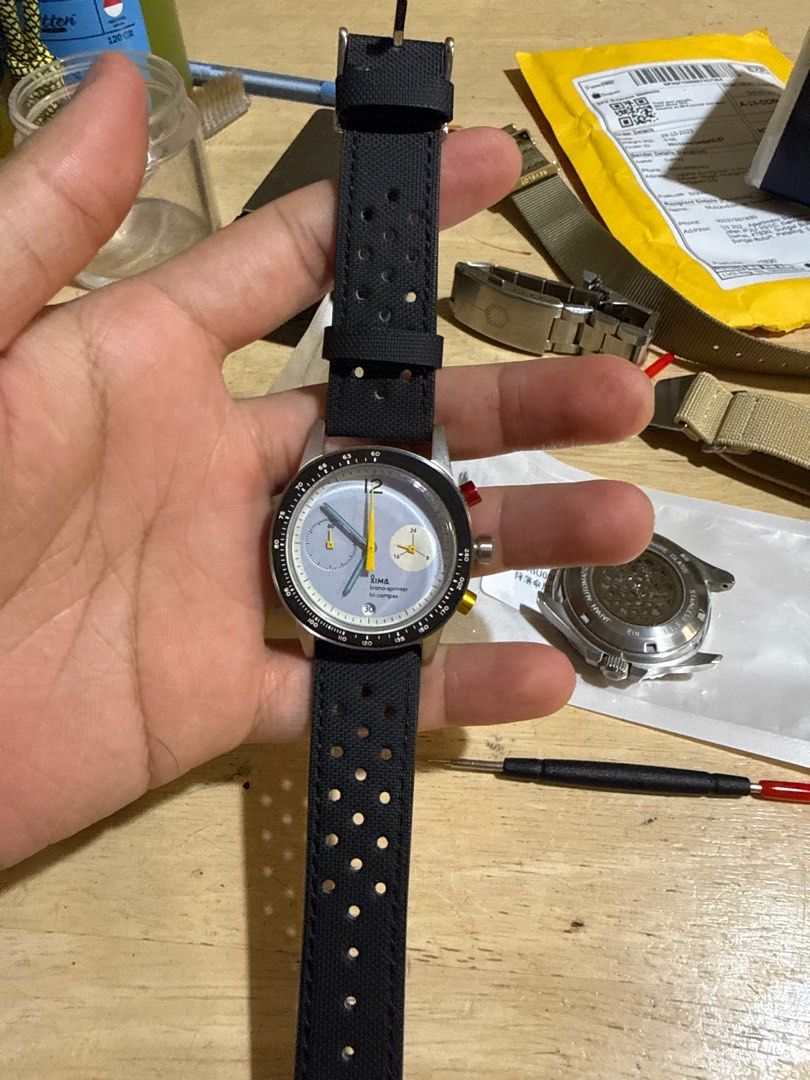 Lima Kronosprinter (Category: Watches) located in Petaling Jaya. Submitted by muizzuddinmz (Listing ID 1401504458, Image 2). Description: - lima kronosprinter Bi-Complex Chronograph Watch - Comes with box and original strap - Indonesia microbrand - Silver-colored bezel - Chronograph function.