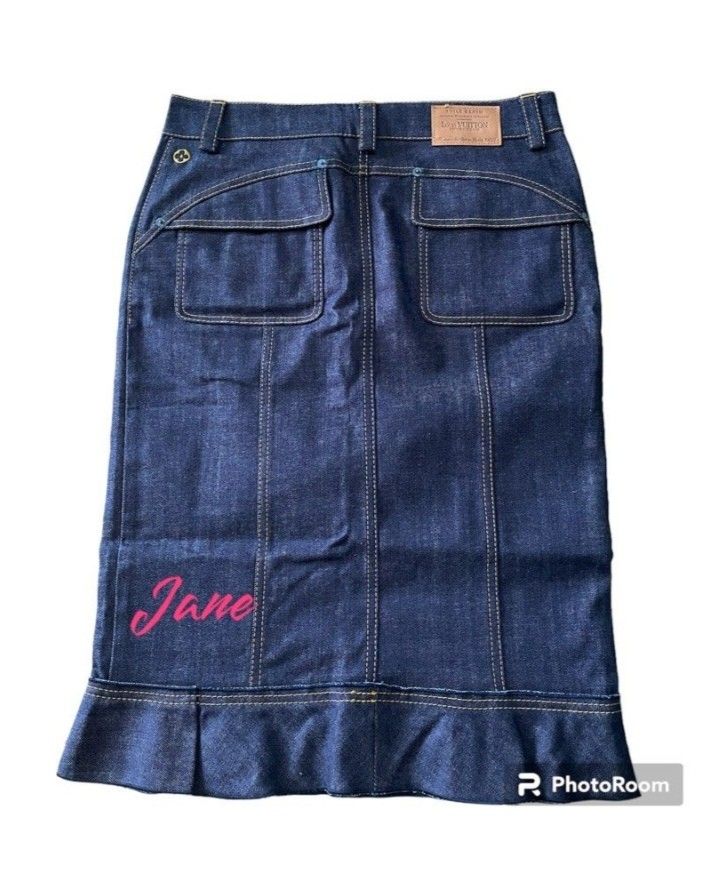 💯Authentic Louis Vuitton Denim Skirt (Category: Luxury Apparel) located in Tagum. Submitted by maryjanepradalux (Listing ID 1401495091, Image 2). Description: - Authentic Louis Vuitton denim skirt - Dark wash - Size 40 - Unique ruffled hem - Louis Vuitton logo on zipper and lining - Made in Italy - Embroidered with "Jane" on the front.