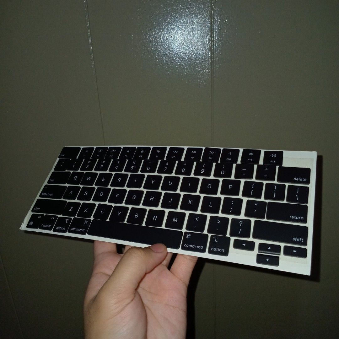 MacBook Keyboard's keycap and hinge (Category: Computer Keyboard) located in Pasig City. Submitted by last_price_posted (Listing ID 1401468265, Image 2). Description: Brand new This is available while posted price indicated is per unit Can be pick up asap at pasig Shipping is available upon your booking, payment must be directly made by you before leaving my place fix price, non negotiable already a bargain For sale only.