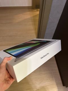 MacBook Pro Box