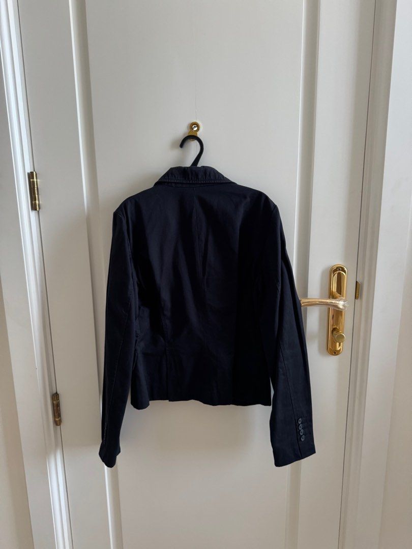 Mango Casual Sportswear Blazer - Size M (Category: Coats, Jackets and Outerwear) located in San Fernando. Submitted by endtrends (Listing ID 1401434594, Image 3). Description: Mango Vest - used only once for an event - RFS no longer need.