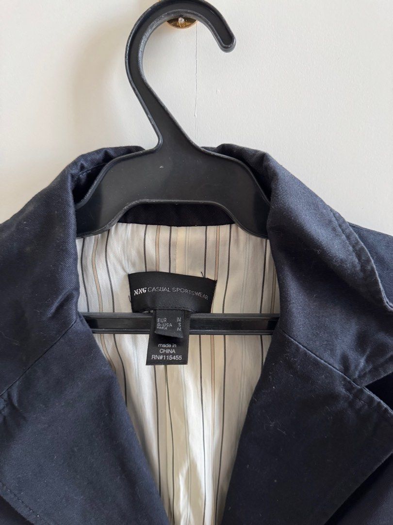 Mango Casual Sportswear Blazer - Size M (Category: Coats, Jackets and Outerwear) located in San Fernando. Submitted by endtrends (Listing ID 1401434594, Image 2). Description: Mango Vest - used only once for an event - RFS no longer need.