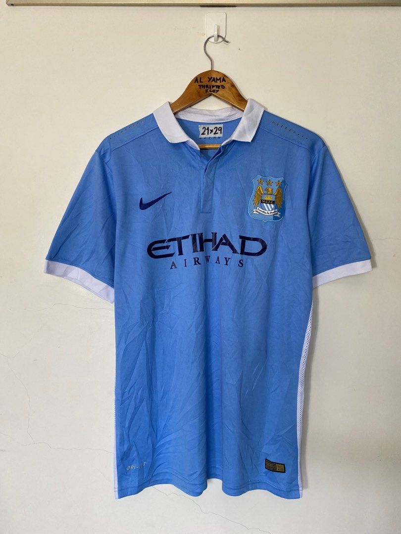 Nike Manchester City Jersey (Category: Activewear) located in Digos. Submitted by thriftflexph (Listing ID 1401501542, Image 1). Description: Size&Dimes:21/29 Color&Condi:9.5/10 issue:None DM for more information 🫶 Items are all thrifted/Handpicked Can ship nationwide🇵🇭 Add Shipping Fee ✈️🎁.