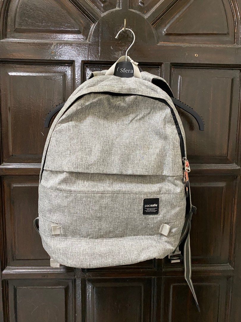 Pacsafe LX Series Anti-theft Backpack (Category: Backpacks) located in Manila. Submitted by haveago0dthrift (Listing ID 1401498229, Image 1). Description: Repair handle Need Cleaning .
