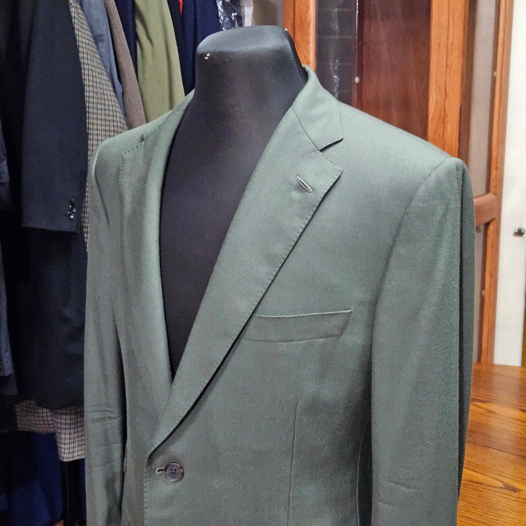 Paul Stuart Sage Green Sport Coat (Category: Coats, Jackets and Outerwear) located in San Juan City. Submitted by thetropicaltweed (Listing ID 1401501547, Image 2). Description: Condition: Little to no signs of wear and usage. May have some light creasing from storage and transportation Measurements (inches): Chest (pit to pit) - 21.5 Shoulders - 17.5 Waist - 19.5 Length (Back) - 29.5 Sleeve Length - 24.5 Sleeve Width - 11 Sleeve Hole - 5.5 Note: