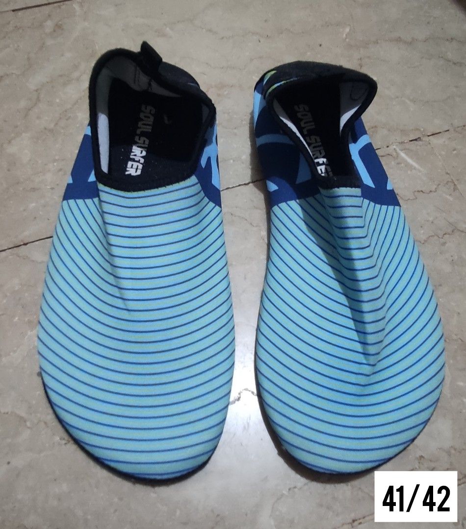 PRELOVED Aqua Shoes (Category: Everything Else Others) located in Pateros City. Submitted by Mixed.Selection (Listing ID 1401459576, Image 3). Description: 50 each 📍 Pateros, Metro Manila 🚚 Shipping via (J&T / Lalamove / Grab).