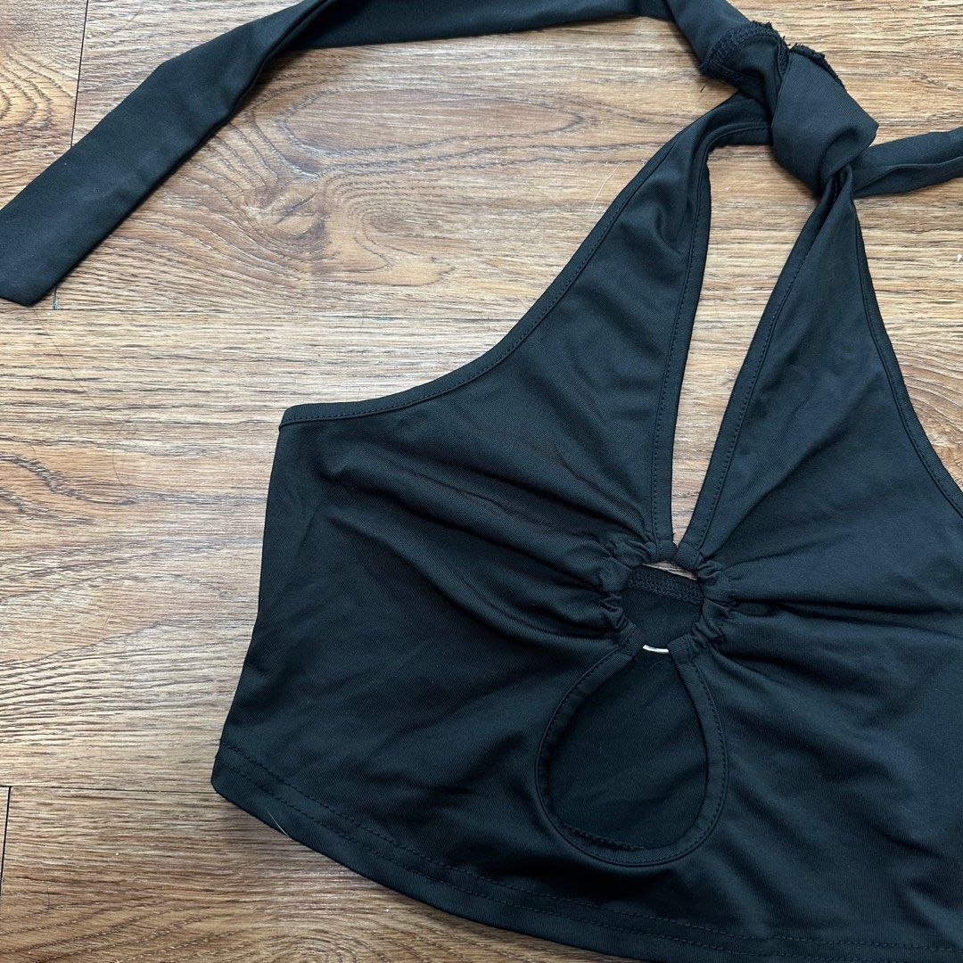 RUSH!! Maddy Perez Shein Top (Category: Blouses) located in Pasay City. Submitted by andreadeclutters0828 (Listing ID 1401400641, Image 3). Description: XS worn once 10/10 condition still with Shein pouch .