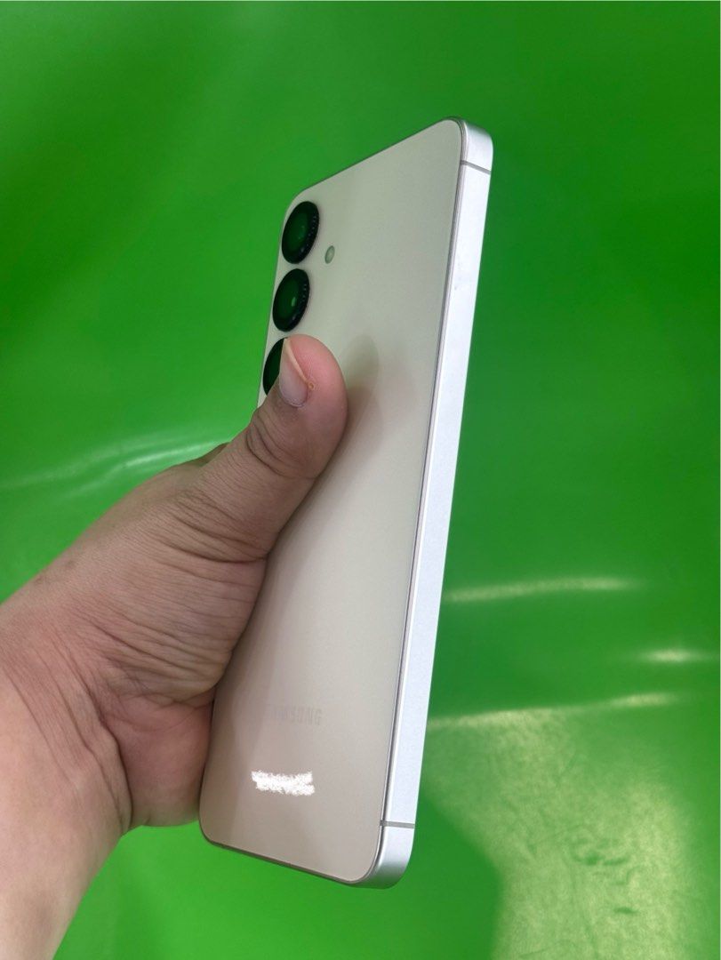 Samsung S24 Plus 512gb FU No issue Single Sim (Category: Samsung) located in San Juan City. Submitted by javedsgadgetshop (Listing ID 1401502169, Image 3). Description: INSTALLMENT OPTIONS : SPAY LATER / GGIVES / CREDIT CARD! WE BUY AND SELL SO PWEDE MAGBINTA OR SWAP ! Quick Specs : 💵 Samsung S24+ 5G •512gb •US Variant •Good batt health •Factory Unlock •98% Smoothness •No hidden issue | No Repaired •100% Authentic | Not Refurbished •w/ OEM Charg