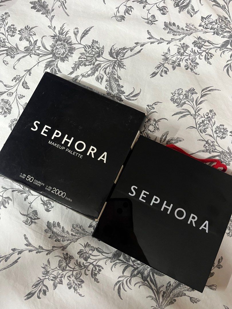 Sephora Shopping Bag Makeup Palette (Category: Makeup) located in Davao. Submitted by hyejeno (Listing ID 1401480059, Image 2). Description: Sephora makeup palette - Includes 45 eyeshadows, 3 cream eyeliners, lip gloss, bronzer, and blush, built-in mirror - only used 3 shades for about 3 times, like new - bought for 40 euro in France (2.7k php) MOD: J&T📍 Davao City.