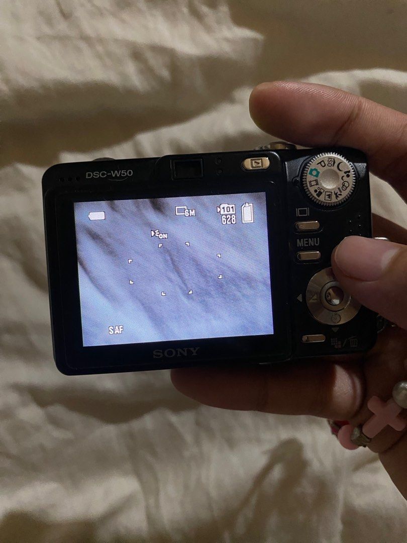 Sony Cybershot DSC-W50 Digital Camera (Category: Cameras) located in Quezon City. Submitted by luvsjwi (Listing ID 1401518935, Image 2). Description: # sony cybershot dsc w50 - ₱ 2,300 - bought in japan - japanese language - flash working - zoom working - video ✅ - send me a message for sample shots & condition - issue: hard to focus (repairable) - body condition: 8/10 package includes: camera, charger & battery ‘ quezon city jnt / sdd - Carl Zei