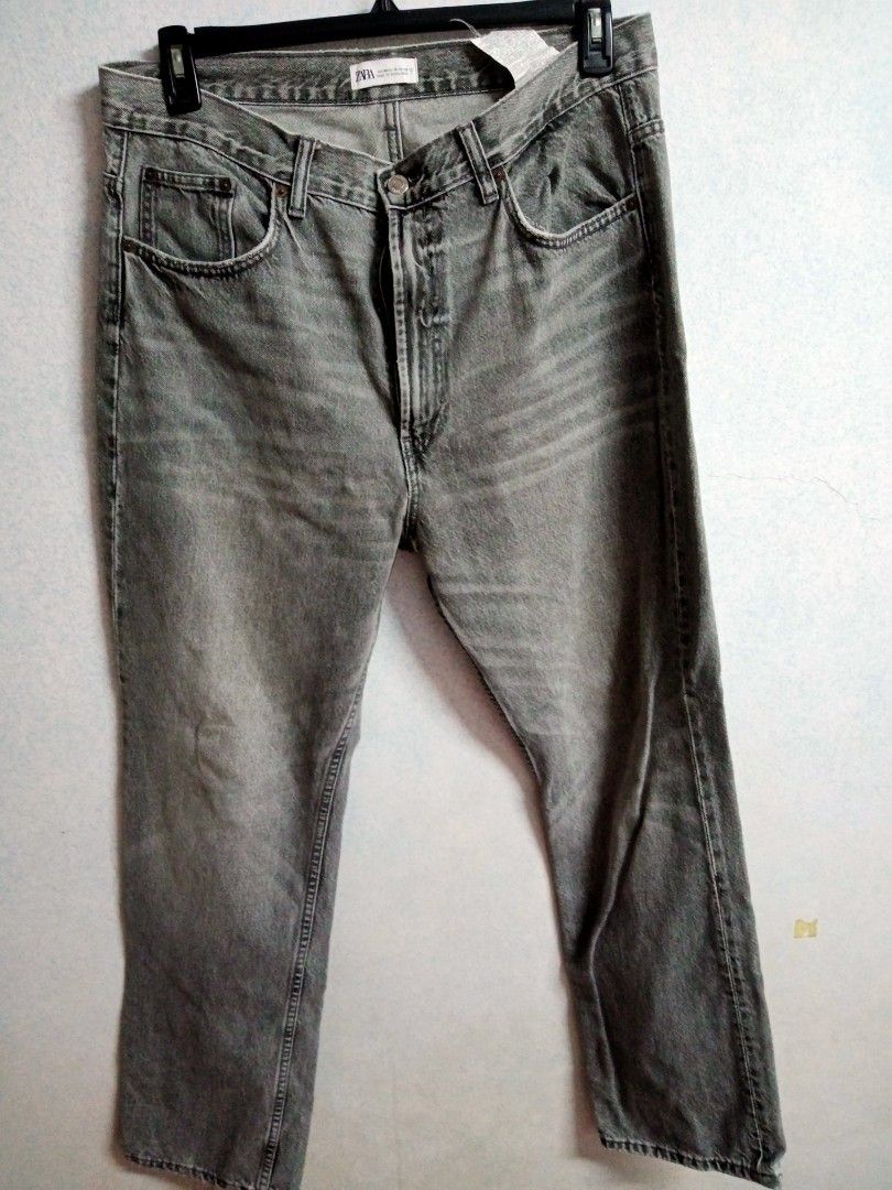 Zara Pants (Category: Jeans) located in Bulacan. Submitted by ely46 (Listing ID 1401510468, Image 2). Description: .
