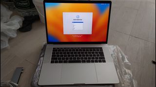 2017 Apple MACBOOK PRO A1707 15" , i7+16G RAM+500G SSD, TOUCH BAR 獨立顯卡 RADEON PRO 555 RETINA 2K 顯示屏 可 TYPE-C 充電+指紋鎖 A1707手提電腦筆記本電腦 RENTINA 2K解像度 Fully functioning, no need repair! （煩請細閱內文，已答曬所有野）64208542385921110