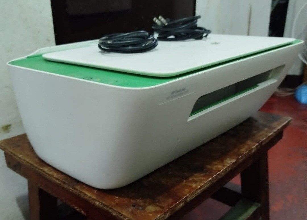 3 in 1 HP Printer (Category: Printers, Scanners & Copiers) located in Manila. Submitted by rmr-preloved (Listing ID 1396323080, Image 3). Description: HP Printer 3 in 1 can do Xerox, Print and Scan documents Catridge Black and Colord.