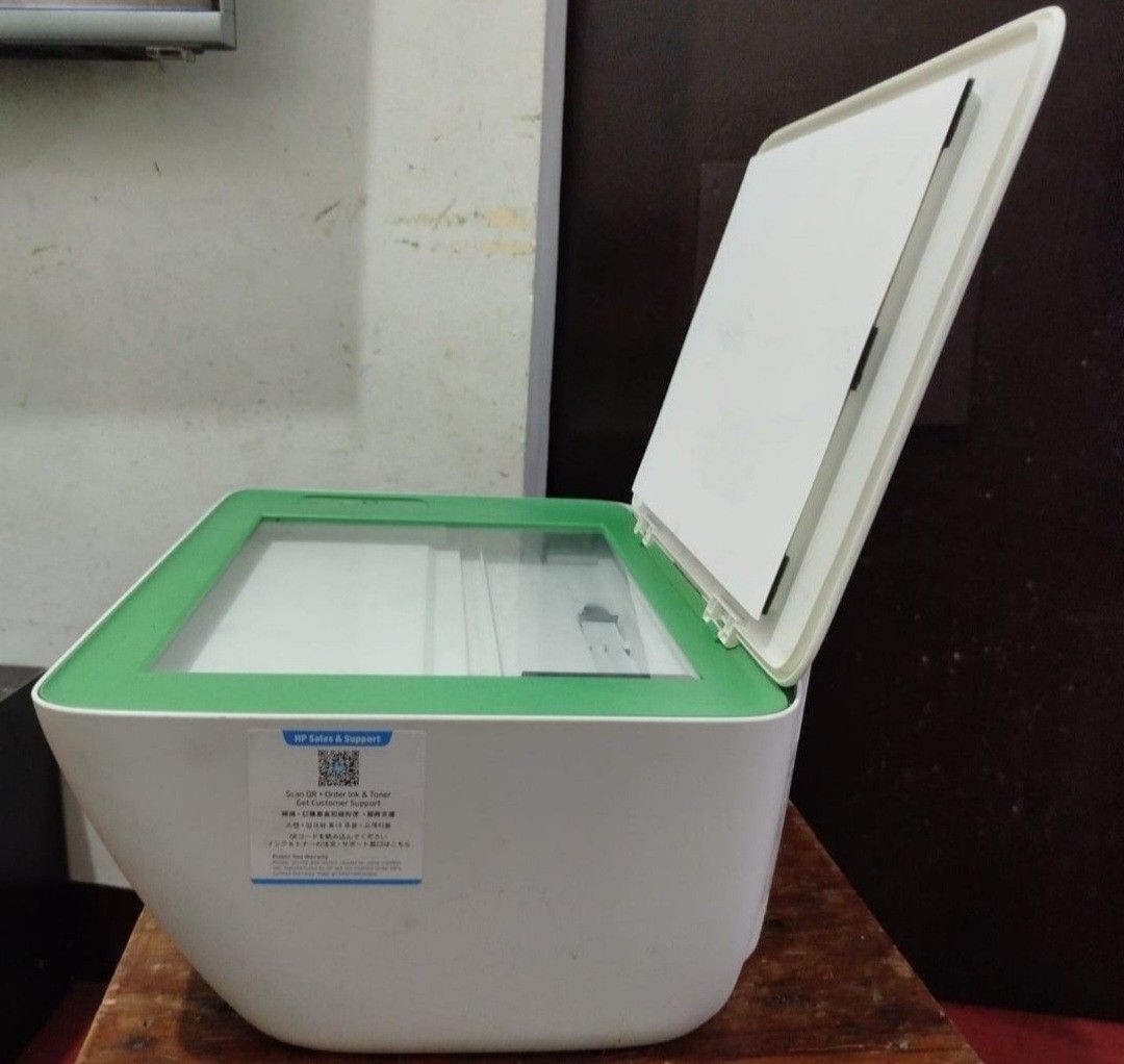 3 in 1 HP Printer (Category: Printers, Scanners & Copiers) located in Manila. Submitted by rmr-preloved (Listing ID 1396323080, Image 1). Description: HP Printer 3 in 1 can do Xerox, Print and Scan documents Catridge Black and Colord.