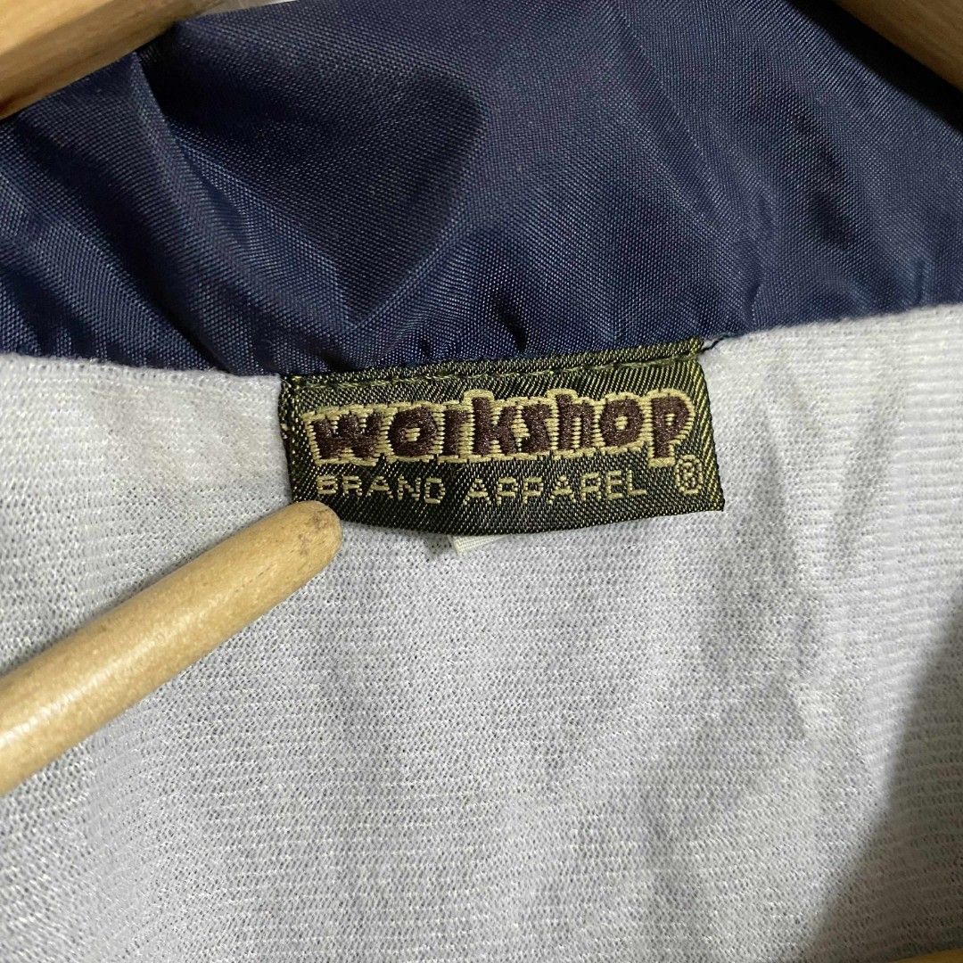 90s ALIEN WORKSHOP COACH JACKET (Category: Coats, Jackets and Outerwear) located in Balanga. Submitted by dig_gear (Listing ID 1396326653, Image 3). Description: 90s ALIEN WORKSHOP COACH JACKET EXCELLENT CONDITION MADE IN USA SIZE M FIT TO L EMBROIDERED DESIGN COMPLETE TAGS VINTAGE SKATE BRAND DRAWSTRING ON HEM DIMENSIONS WIDTH - 23” LENGTH -28” HEM - 22.6” PRICE: ₱3,420.