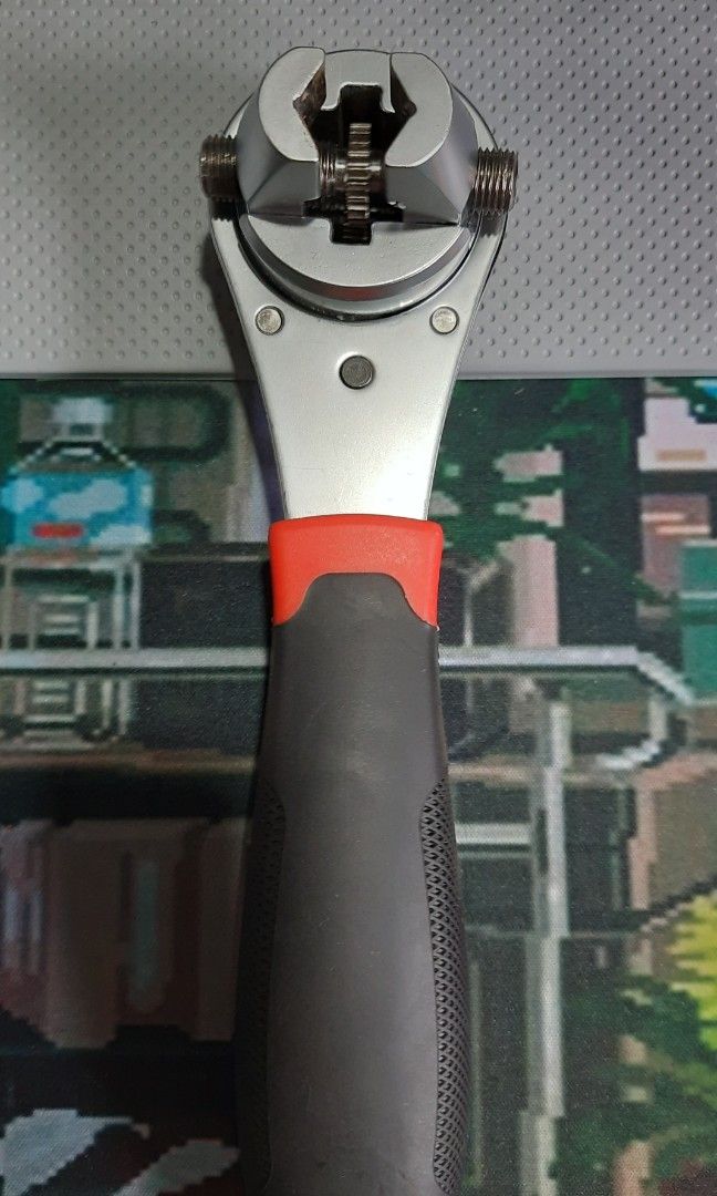 Adjustable automatic wrench (Category: Construction Tools & Equipment) located in Makati City. Submitted by velz78 (Listing ID 1396352167, Image 2). Description: Adjustable automatic wrench for 350 Pesos pwede po meetup Wendy's Makati avenue or Saint Paul College Makati contact 0961 954 7548 if interested thank you..