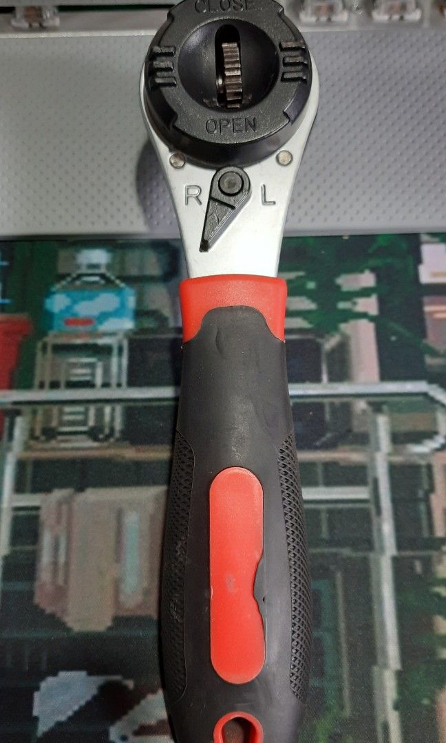 Adjustable automatic wrench (Category: Construction Tools & Equipment) located in Makati City. Submitted by velz78 (Listing ID 1396352167, Image 1). Description: Adjustable automatic wrench for 350 Pesos pwede po meetup Wendy's Makati avenue or Saint Paul College Makati contact 0961 954 7548 if interested thank you..