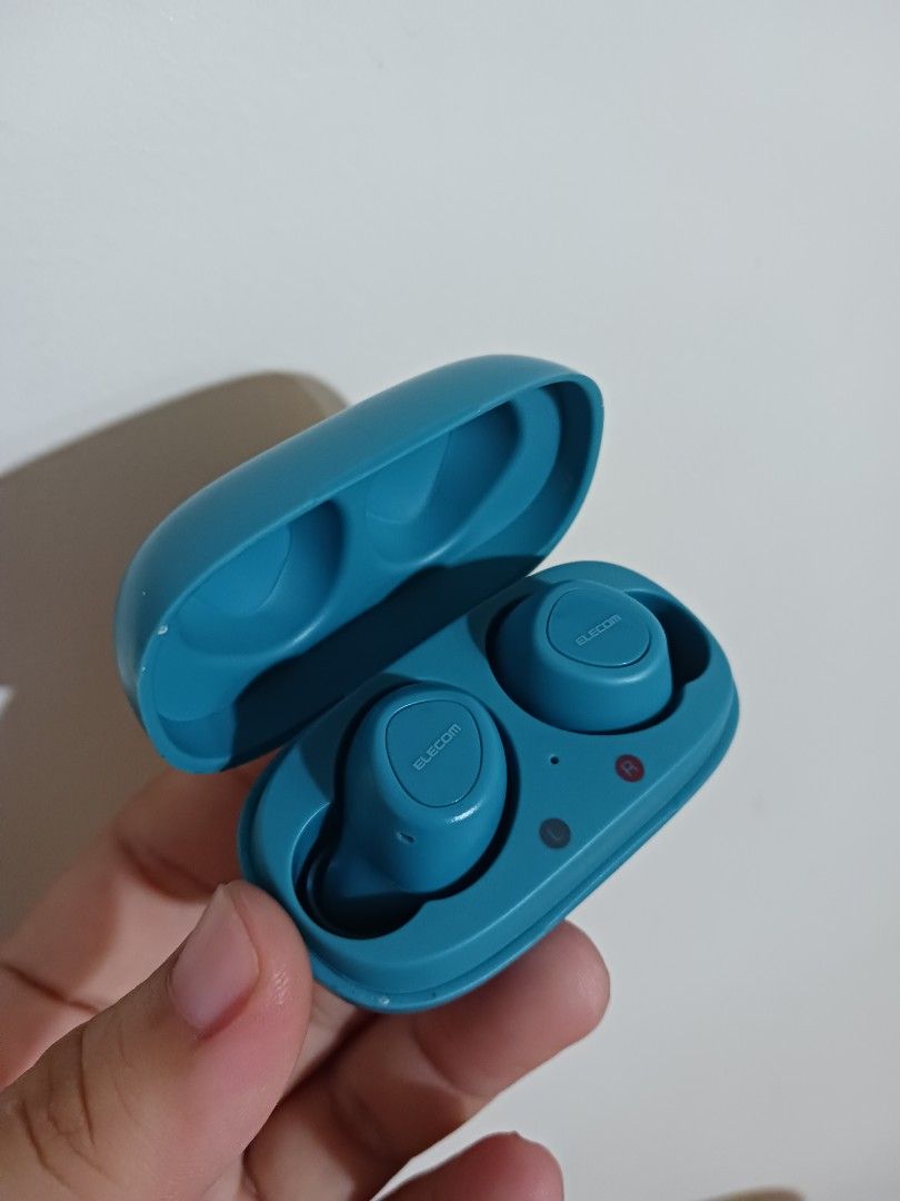 Affordable elecom bluetooth wireless earphones, tested okay 😍 (Category: Earphones) located in Malolos. Submitted by afford.japan (Listing ID 1396349165, Image 3). Description: .