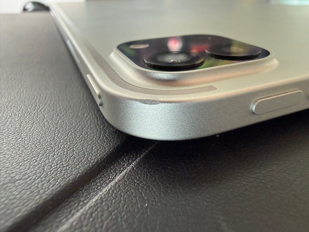 (Category: iPad) located in Singapore. Submitted by eggsandbread (Listing ID 1396339810, Image 2). Description: Selling a used Apple iPad Pro 12.9-inch (5th Gen) in silver. Comes with original box, charger, and Apple Pencil. There are a few minor cosmetic imperfections on the corners, as shown in the photos. Apple care warranty expires on 07 Oct 2025. Comes with Pitaka case, Apple Pencil gen 2, box, charger and cable. RFS: Switched to e-ink devic